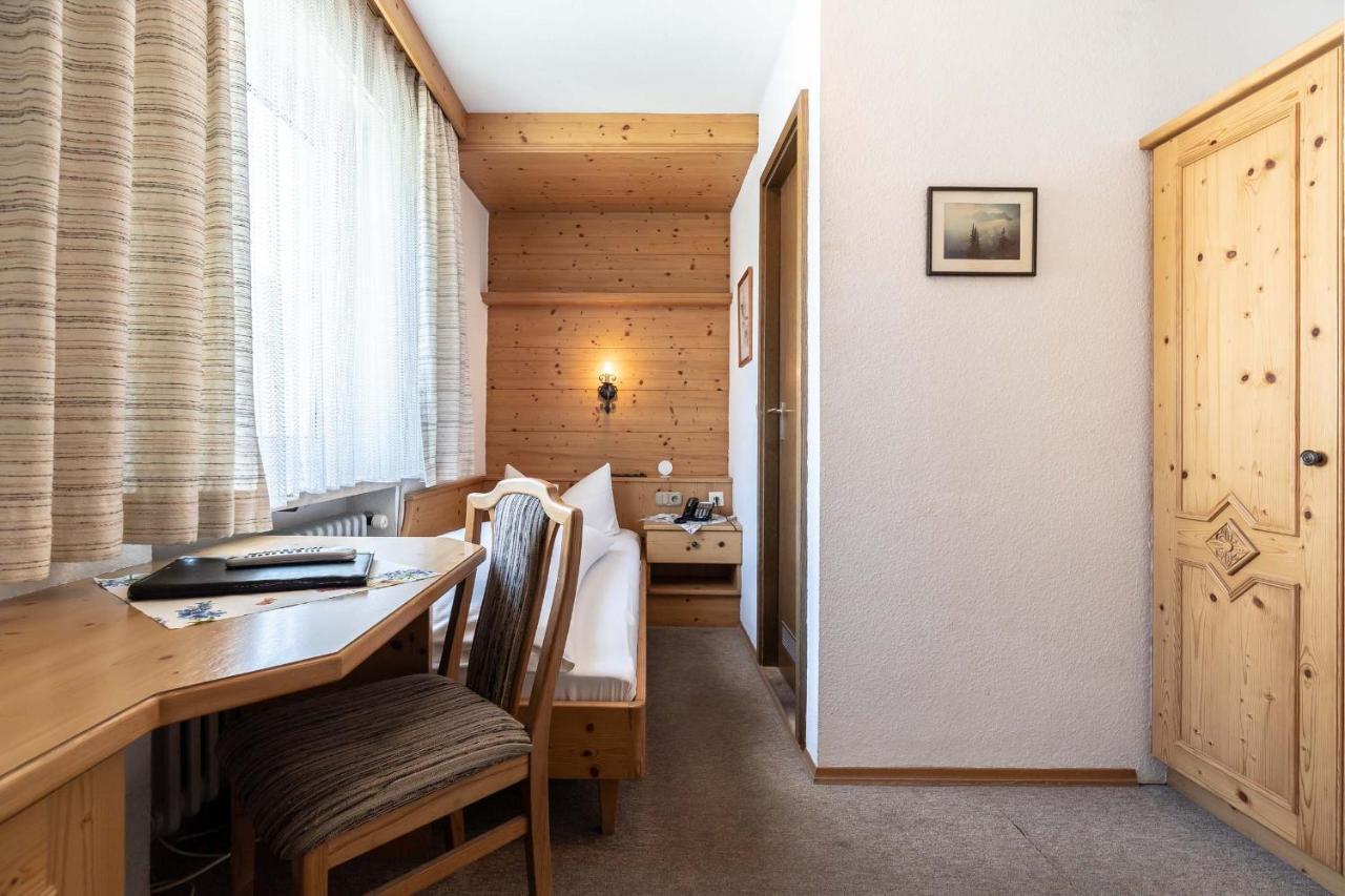 Hotel-Gasthof Zum Dragoner Peiting Exterior photo